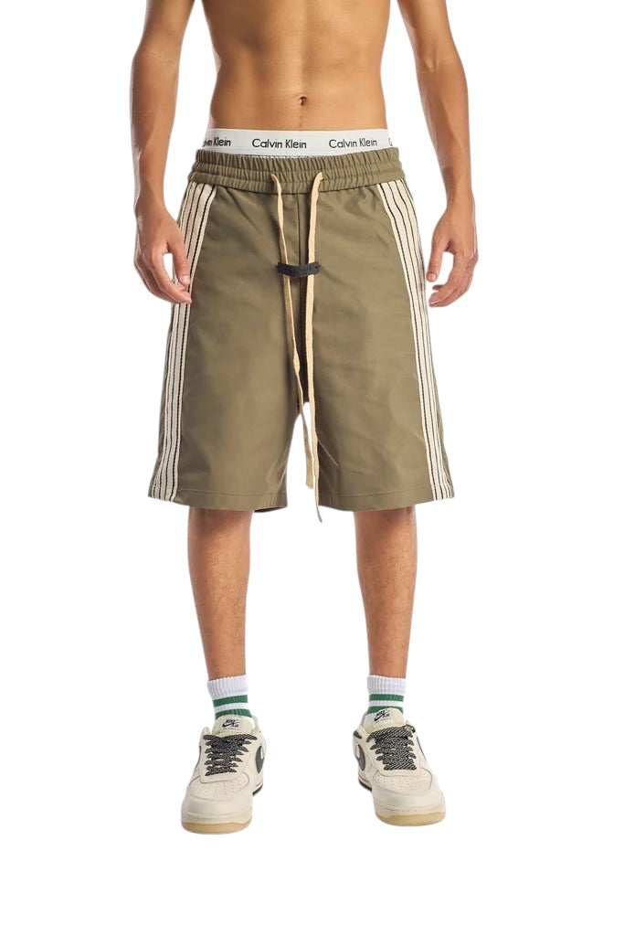 essentials short OLIVE