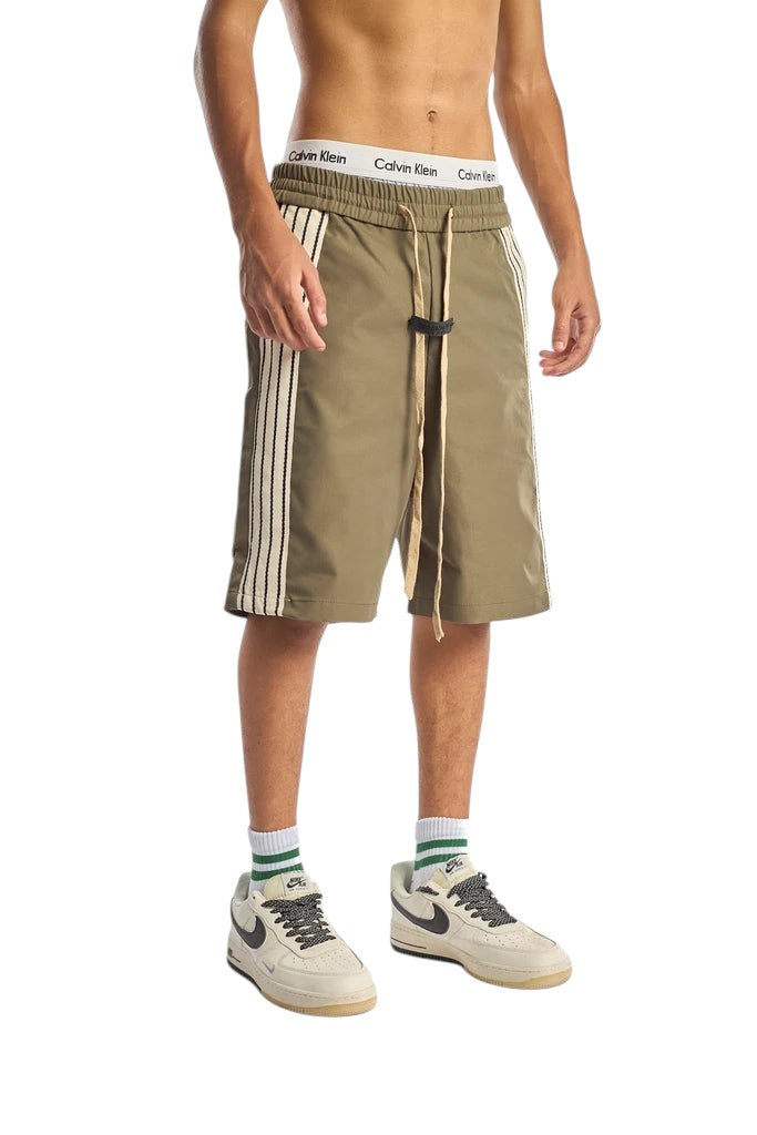 essentials short OLIVE