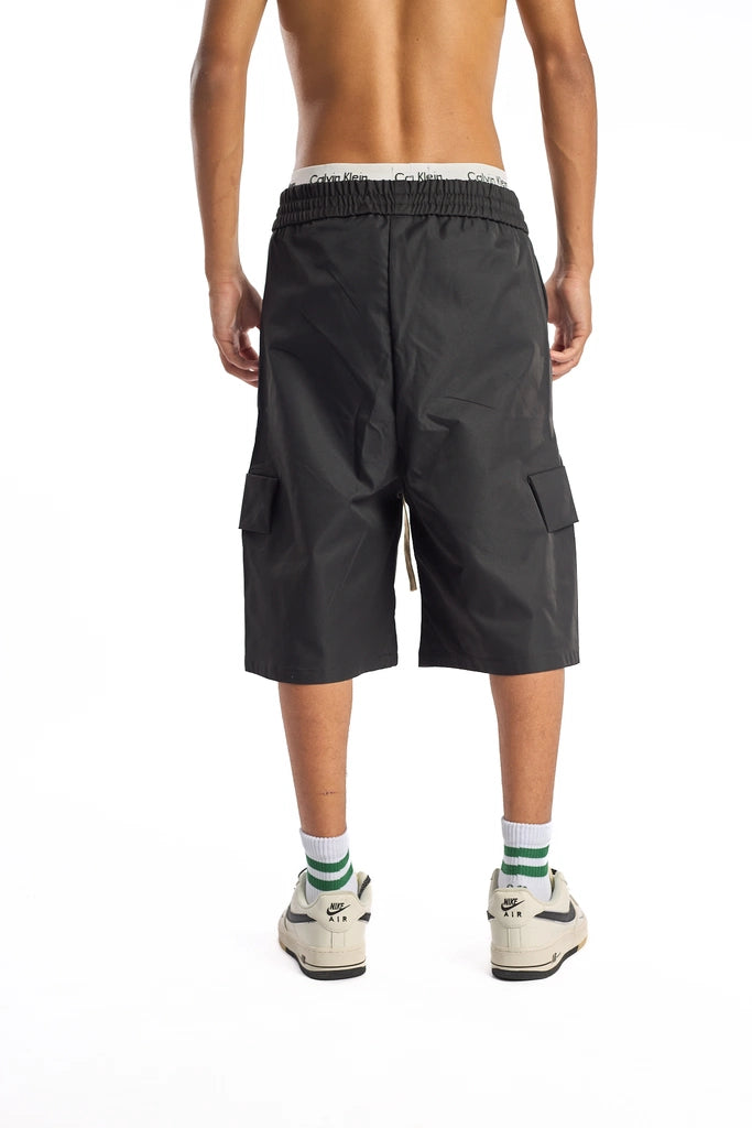 essentials short BLACK