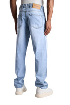 RELAXED FIT LIGHT BLUE