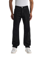 RELAXED FIT BLACK