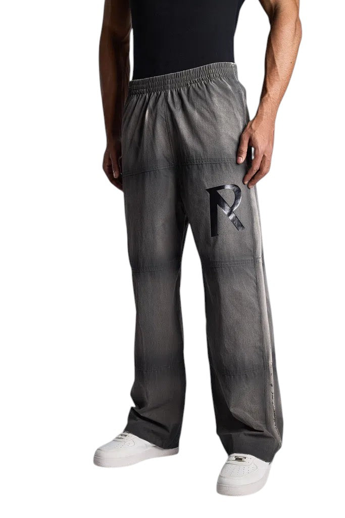 Represent SWEATPANTS